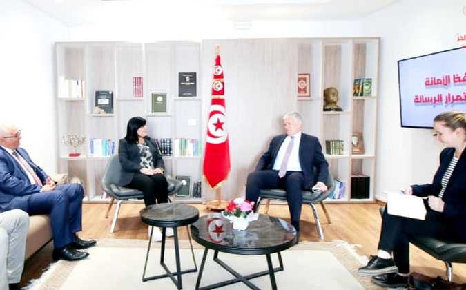 عبير موسي تلتقي سفير فرنسا بتونس 
